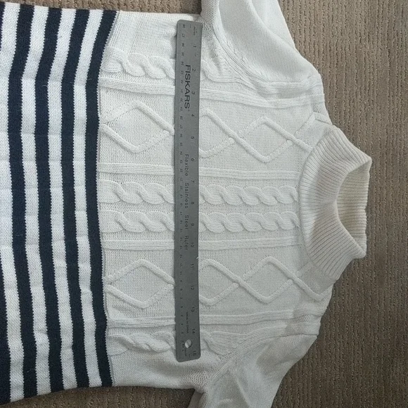 Navy & white cable knit turtleneck sweater - Picture 7 of 11